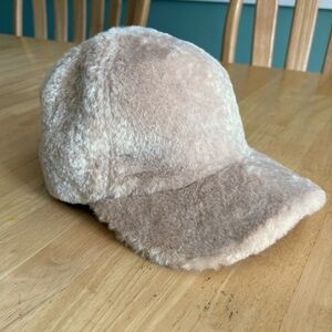 NWT Kate Spade Metal Logo Sherpa Baseball Cap island sand beige gold 1 size